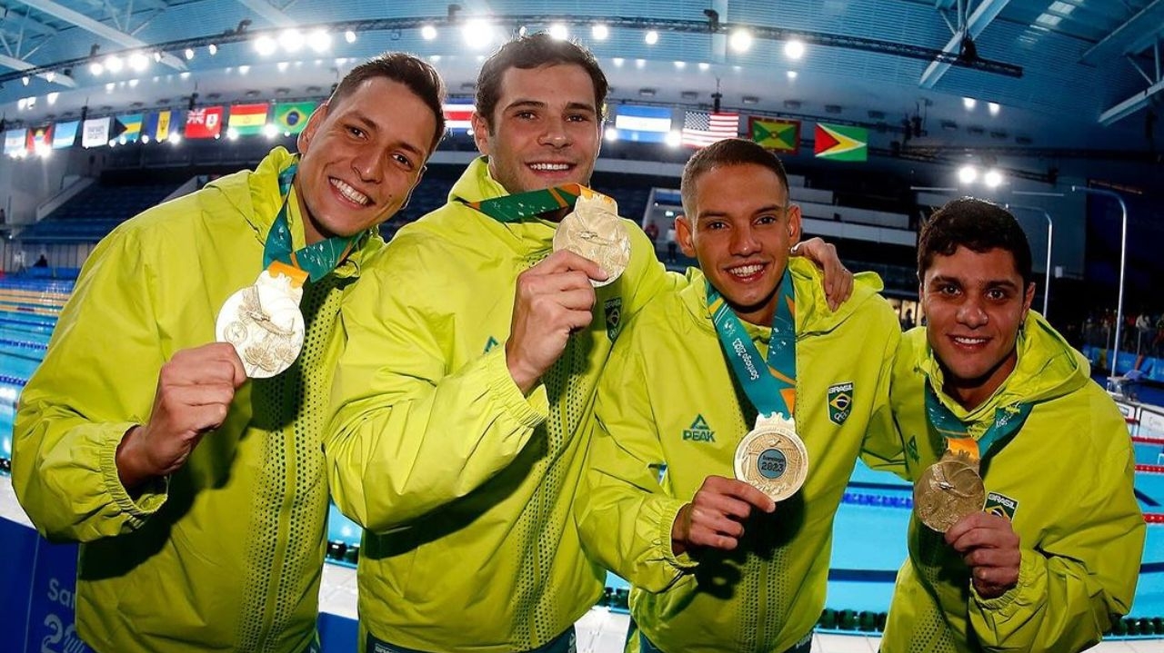 Brasil conquista ouro na natação e no skate e está em terceiro lugar no Pan de Santiago Lorena Bueri