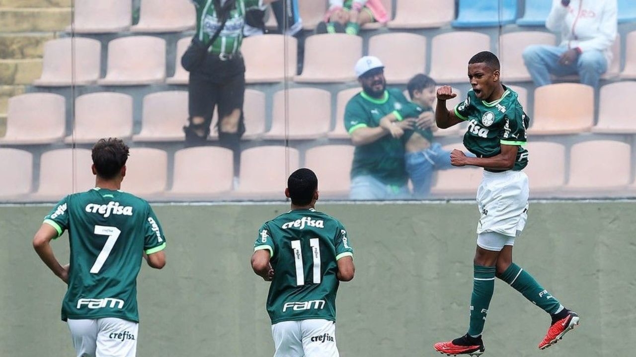 Palmeiras bate o São Paulo e conquista Brasileirão sub-17 Lorena Bueri