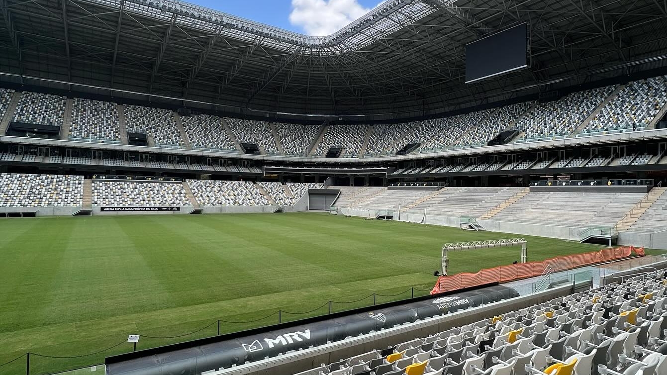 Torcedores do Cruzeiro processam Atlético-MG e Arena MRV por estádio em más condições Lorena Bueri