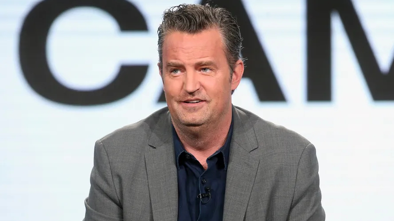 Alcoolismo, cocaína e opioides: relembre os dramas de Matthew Perry com o vício em drogas Lorena Bueri