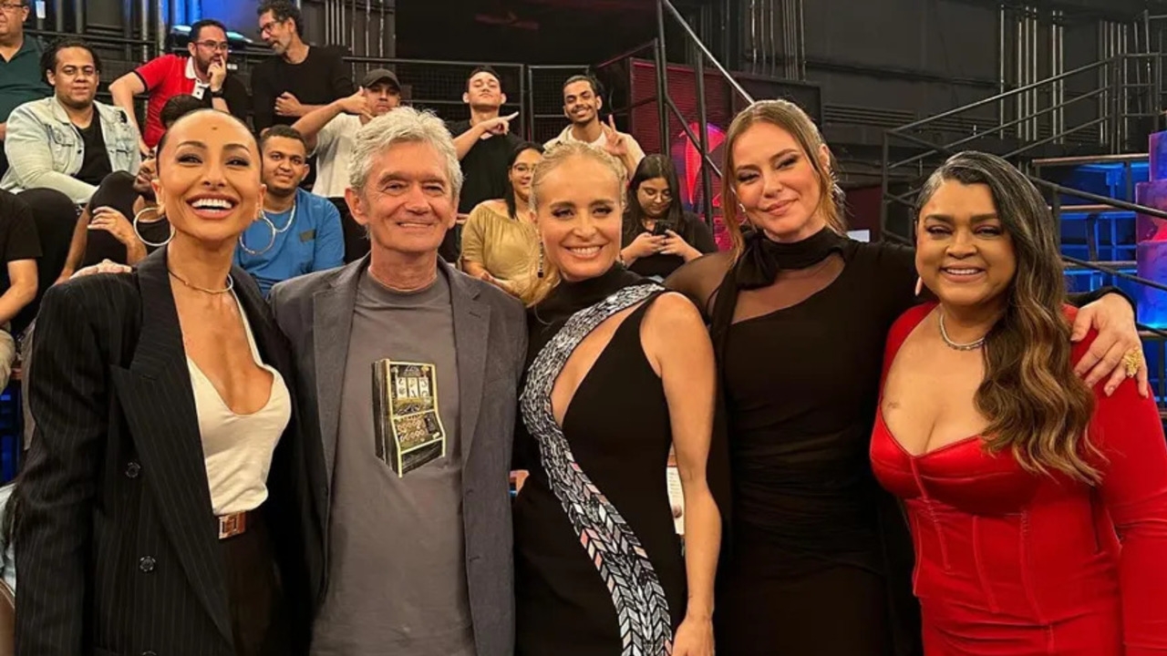 Preta Gil fala sobre câncer, apoio das amigas e divórcio no Altas Horas Lorena Bueri