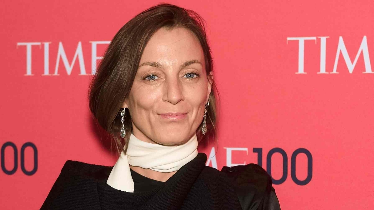 Phoebe Philo lança coleção de moda surpreendente Lorena Bueri