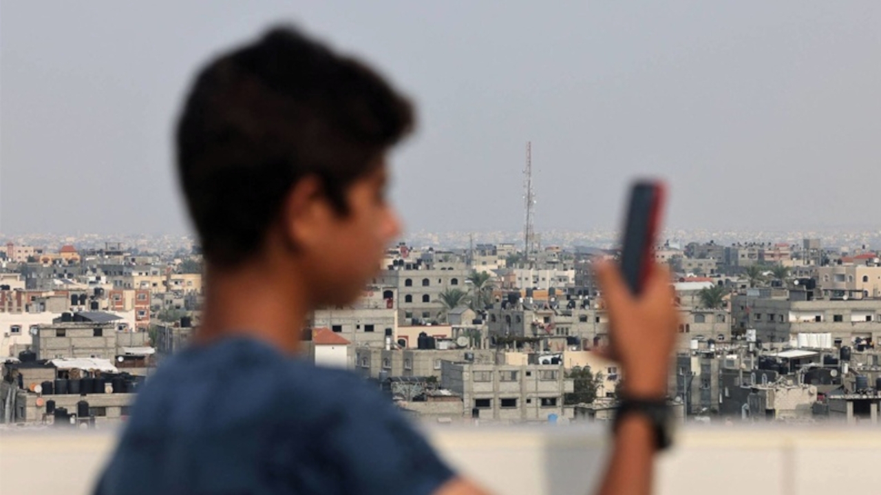 Novo apagão de comunicações isola milhões em Gaza e impede trabalho da imprensa Lorena Bueri