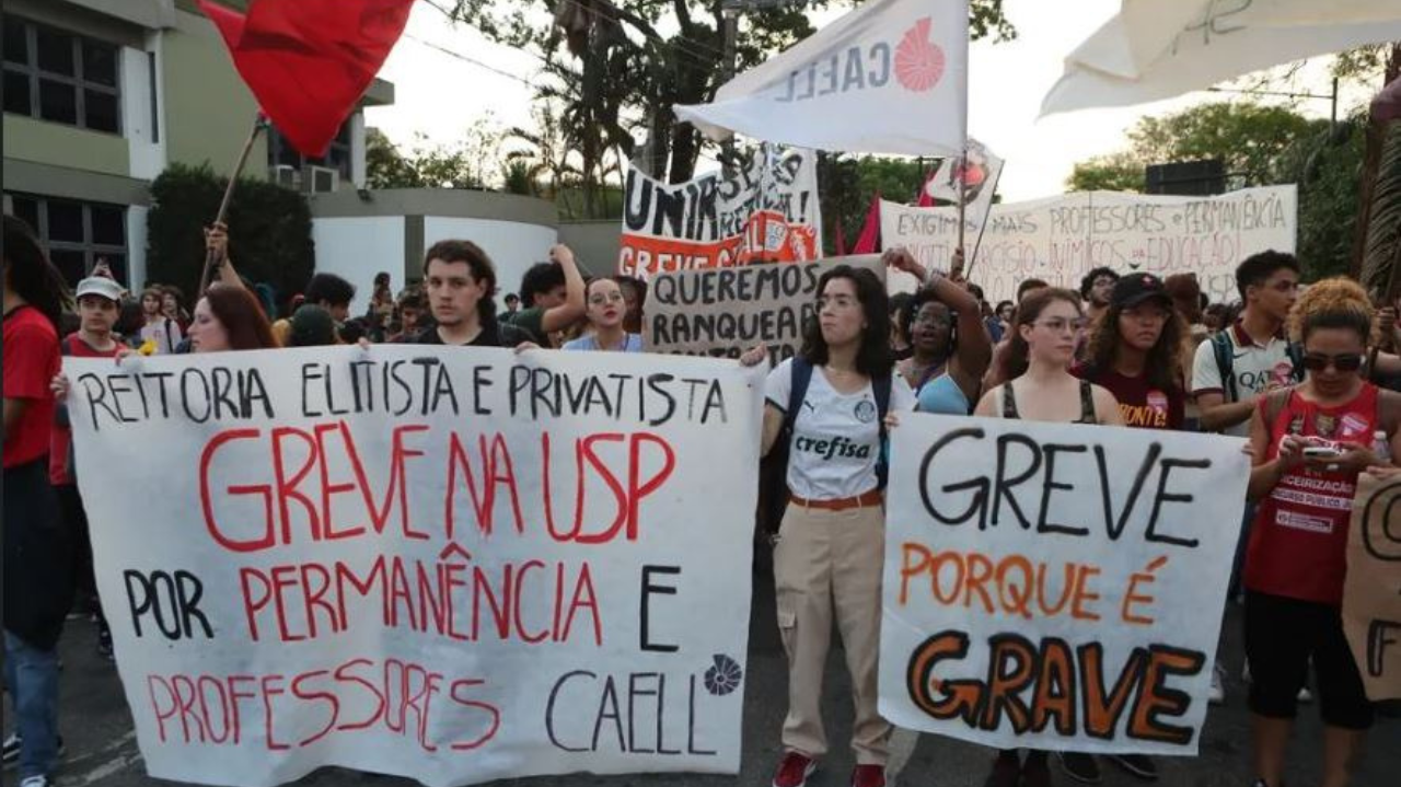 Alunos da USP decidem encerrar a greve que já dura seis semanas Lorena Bueri