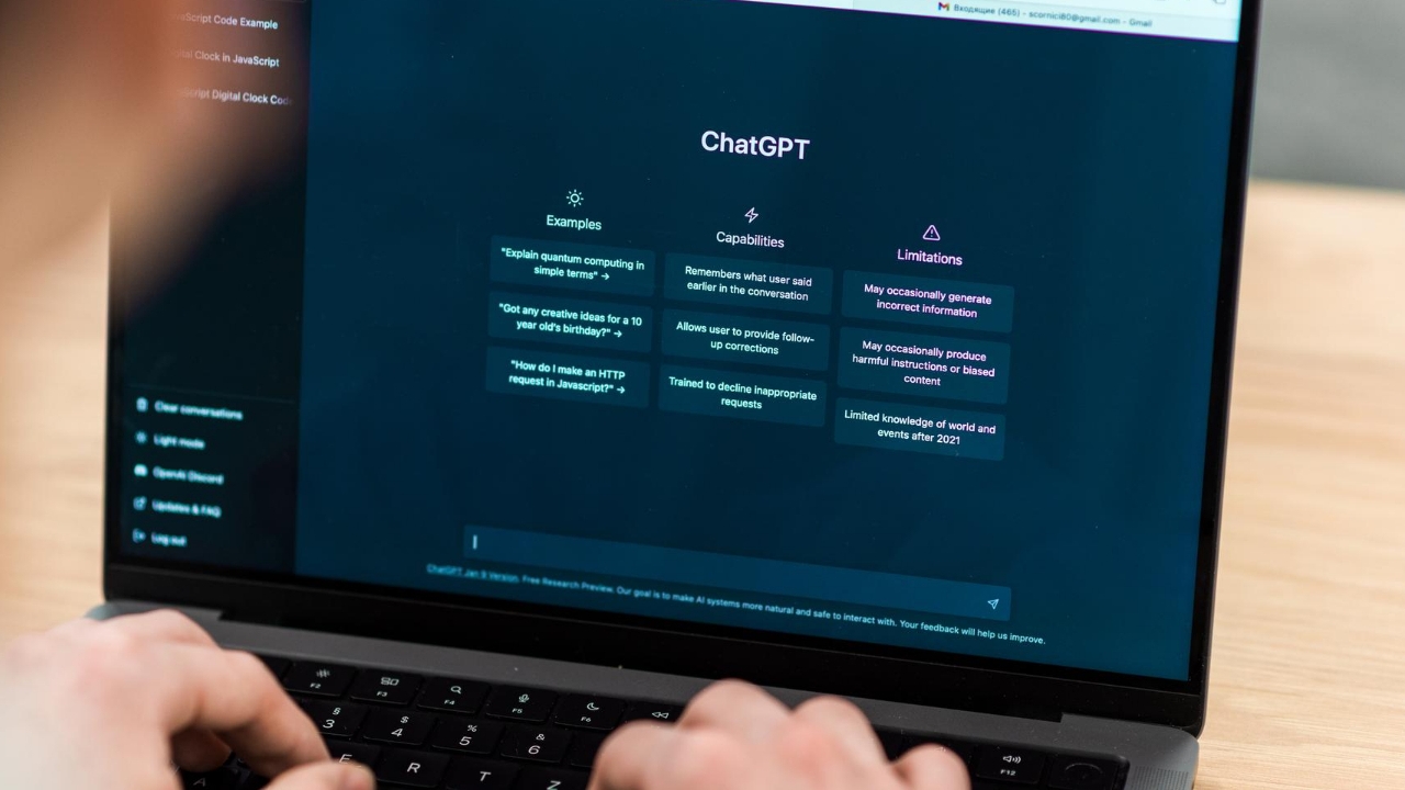 OpenAI anuncia nova versão aprimorada do ChatGPT 4 com criação de GPTs customizados Lorena Bueri
