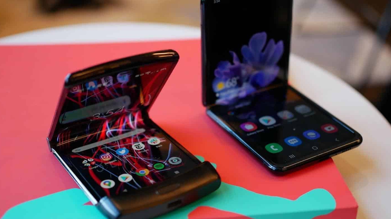 Smartphones 'folding' são as novas apostas tecnológicas das grandes fabricantes de celulares Lorena Bueri