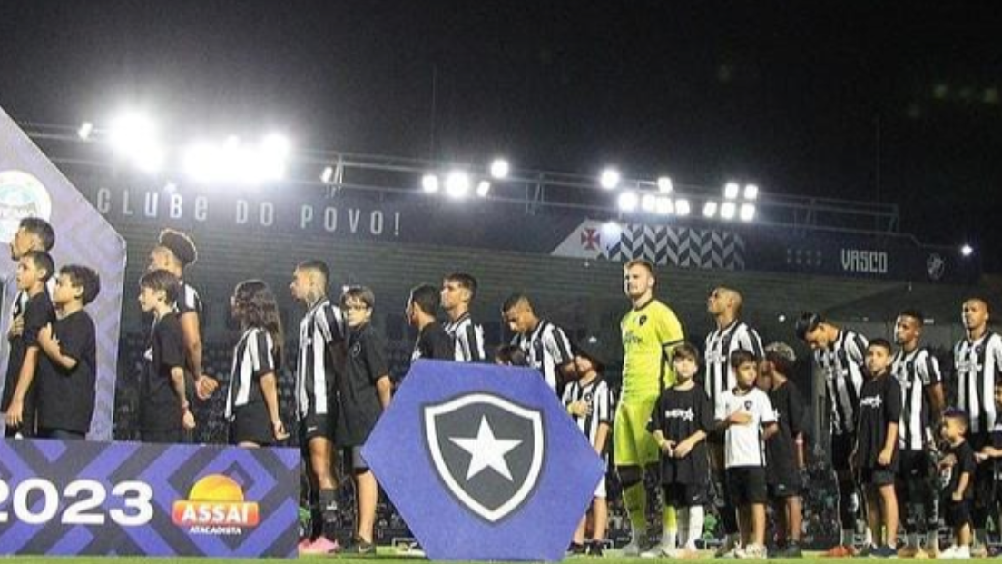 Em virada épica do Grêmio sobre Botafogo, técnico Lúcio Flávio define derrota como falta de maturidade Lorena Bueri