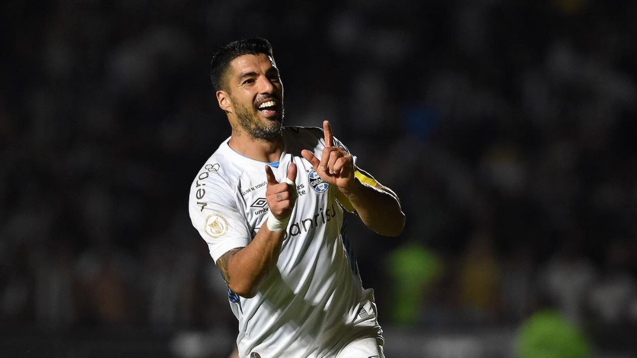 Suárez recebe bônus por gols marcados pelo Grêmio após hat-trick contra o Botafogo Lorena Bueri