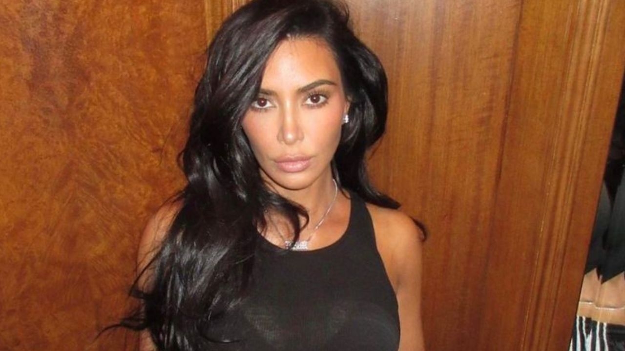 Kim Kardashian revela como gosta da sua pizza e surpreende fãs   Lorena Bueri