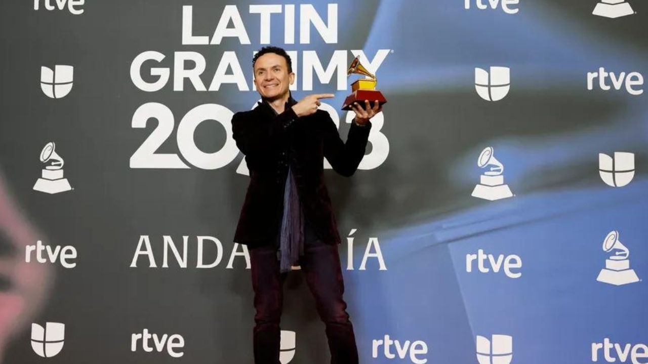 Grammy Latino 2023: Fonseca vence a categoria Melhor Canção Tropical  Lorena Bueri