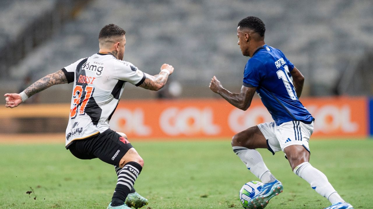 Cruzeiro e Vasco empatam em jogo atrasado da 33ª rodada Lorena Bueri