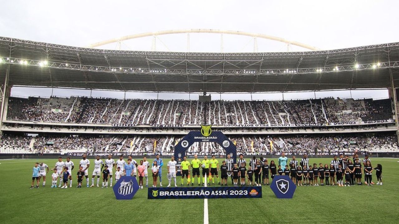 Botafogo empata com o Santos e sai do jogo na Vila tem gosto de vitória