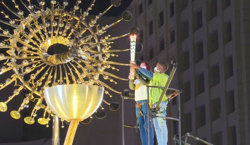 Pira olímpica é reacesa pela Prefeitura do Rio