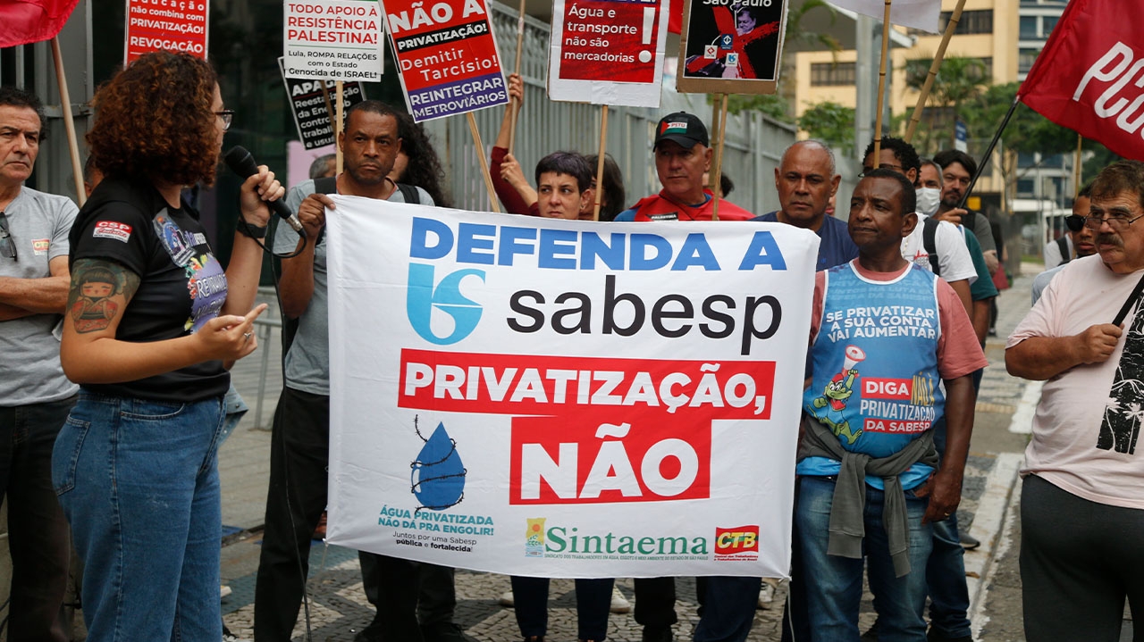 Greve em São Paulo é por privatização e não por salários Lorena Bueri