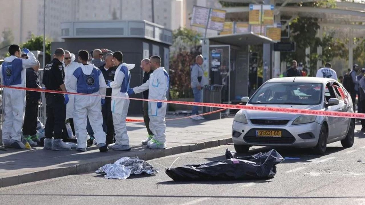 Ataque a tiros deixa mortos e feridos em Jerusalém Lorena Bueri