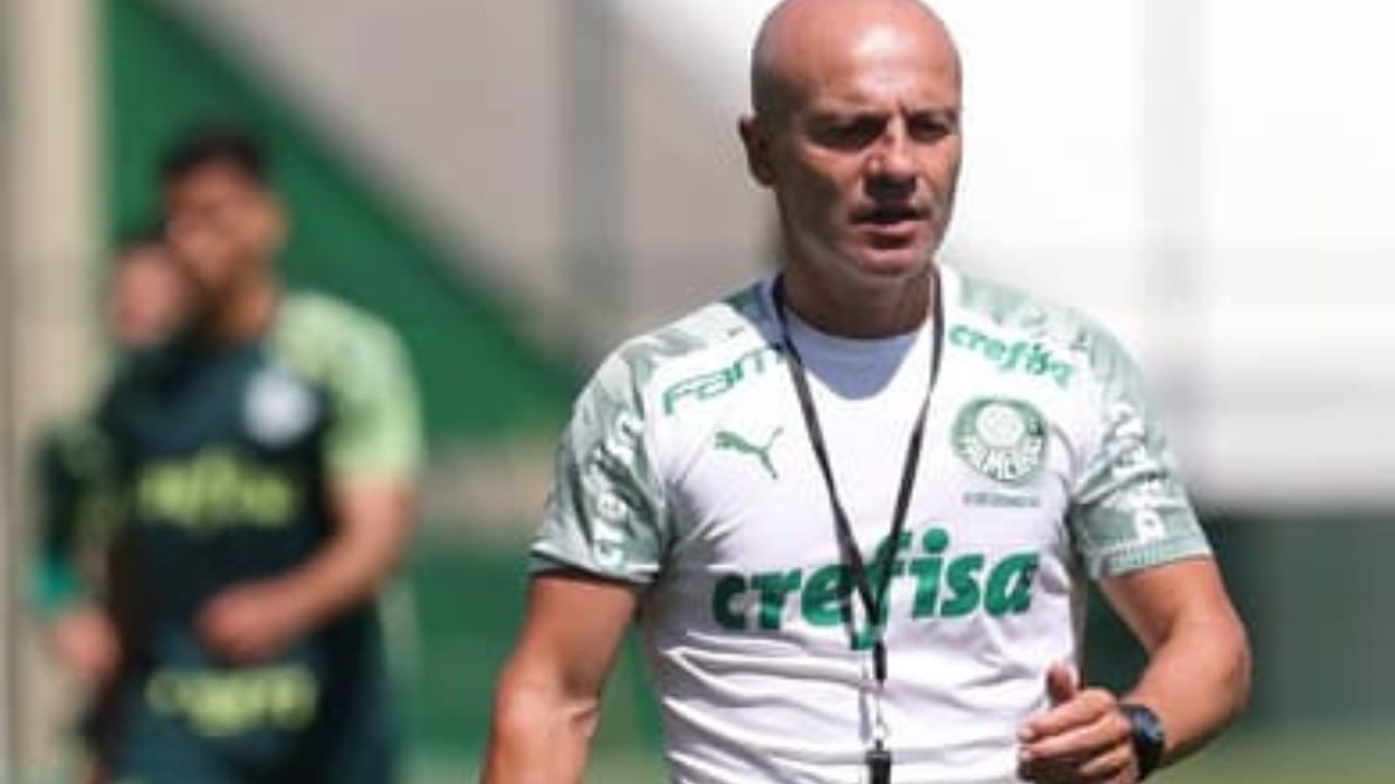 Auxiliar elogia goleada do Palmeiras e destaca que equipe não se distrai com adversários Lorena Bueri