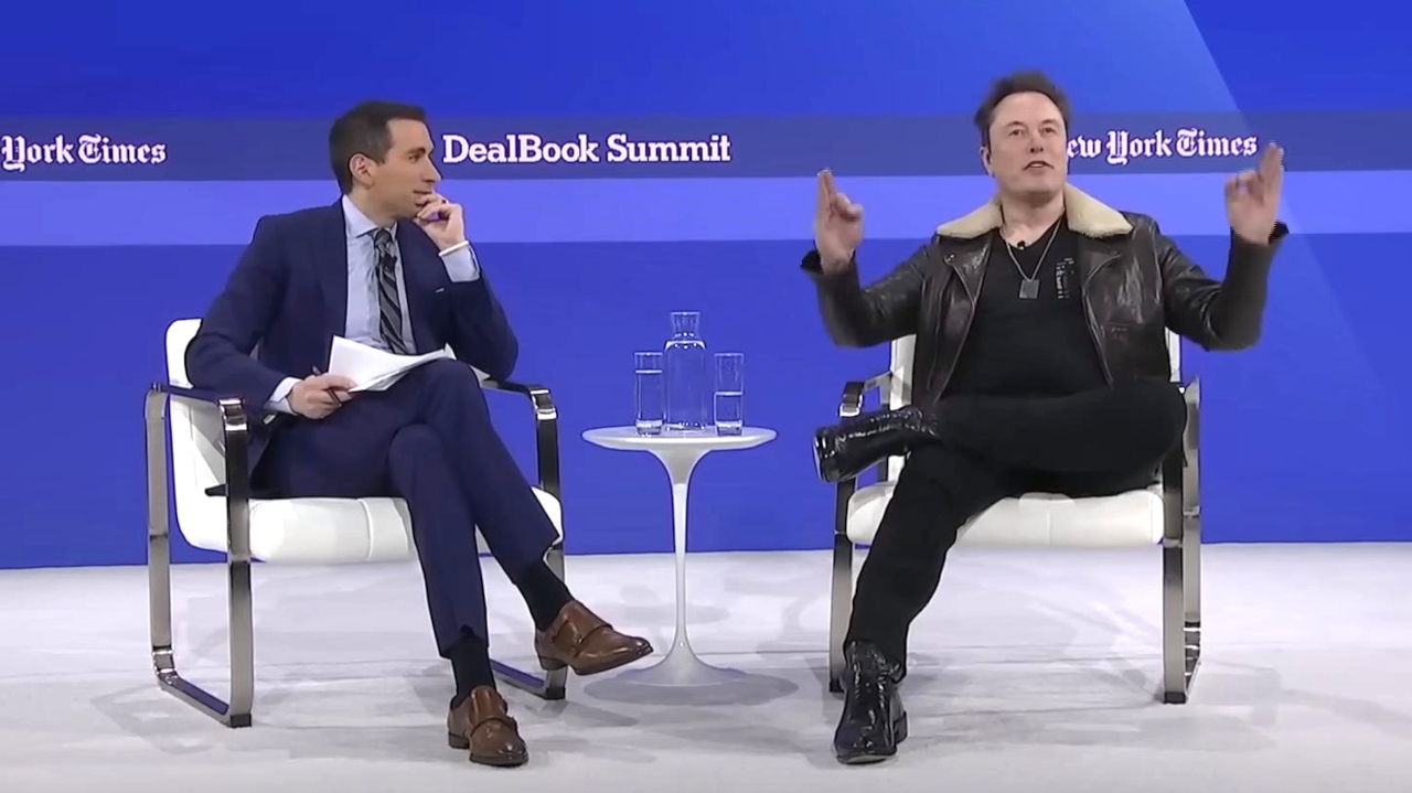 Elon Musk acusa anunciantes de chantagem e diz que boicote quebrará o X Lorena Bueri