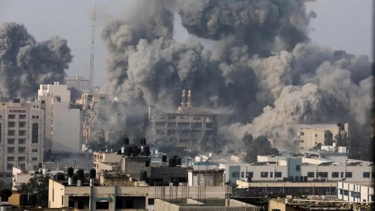 Israel lança novos bombardeios em Gaza após colapso do acordo com Hamas Lorena Bueri