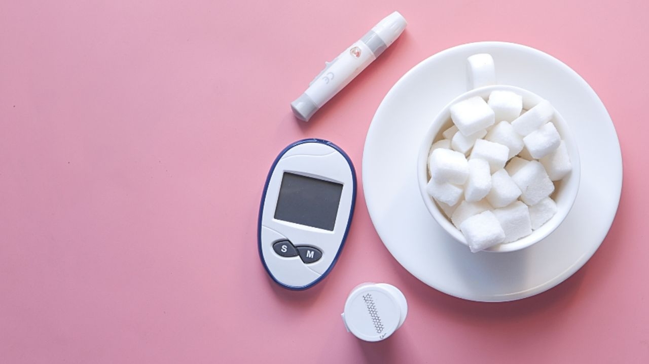 Revolução nos testes de diabetes: método inovador utiliza saliva para medir glicose Lorena Bueri