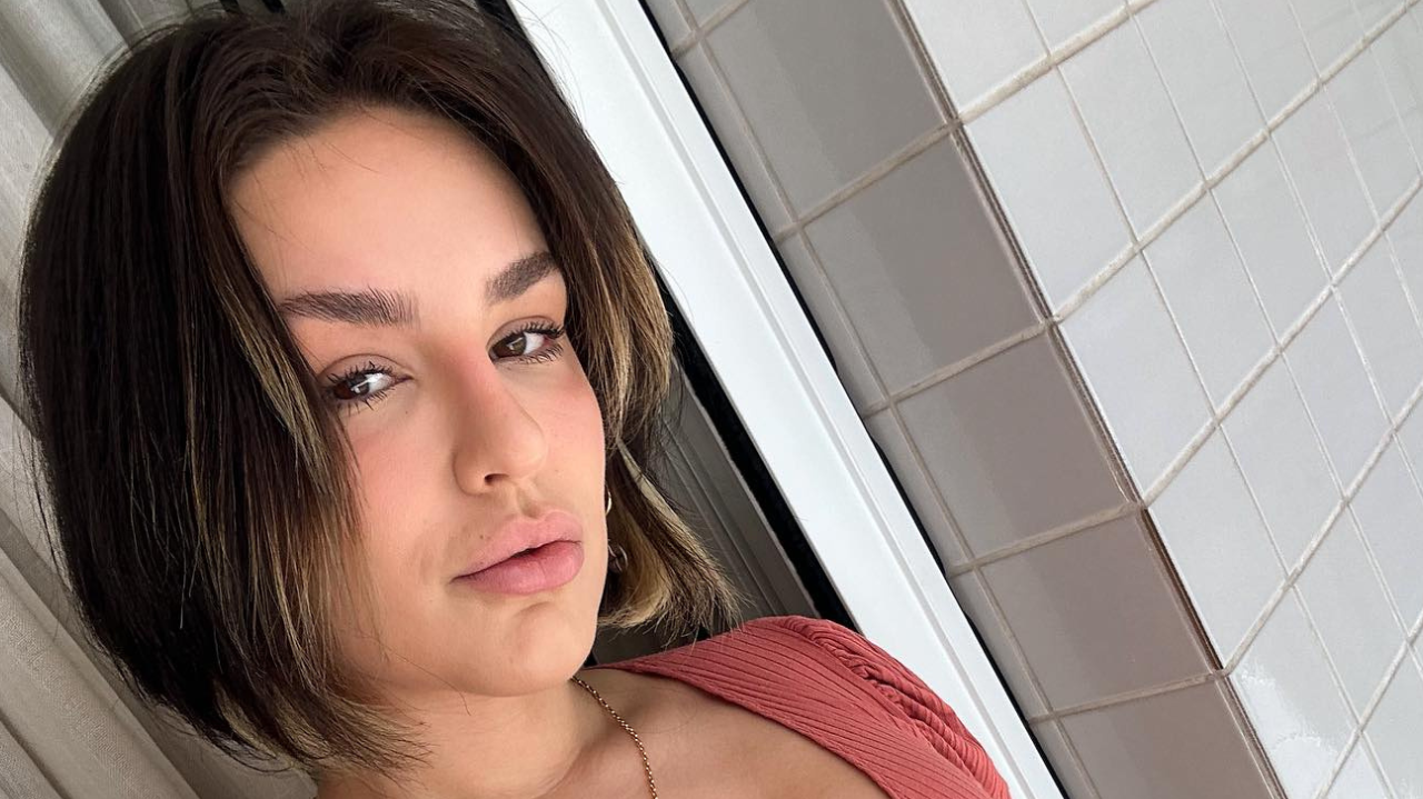Kéfera responde em seu Instagram que foi convidada para Farofa da Gkay, mas recusou  Lorena Bueri