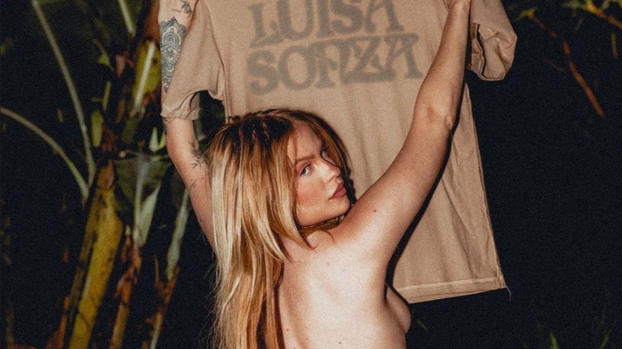Luísa Sonza anuncia nova marca de roupas e posa de topless Lorena Bueri