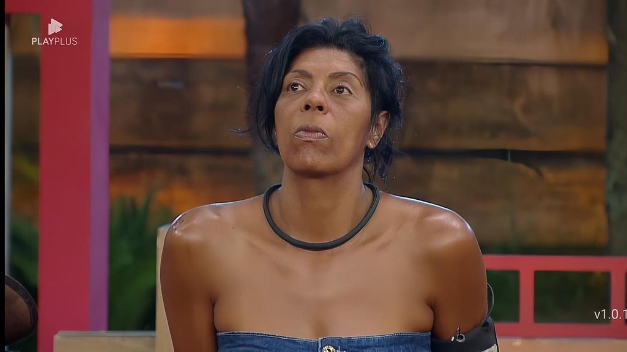 A Fazenda 15: peões criticam o jogo de Márcia Fu Lorena Bueri