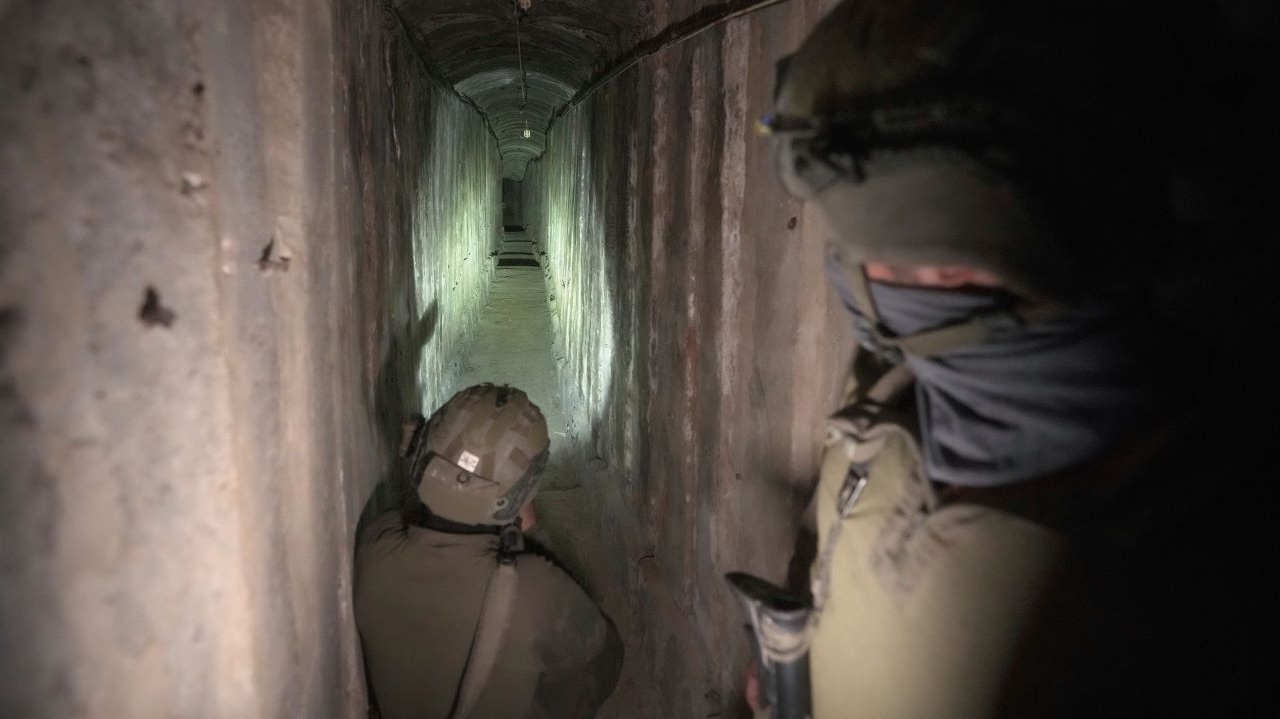 Israel começa a inundar túneis utilizados pelo Hamas Lorena Bueri