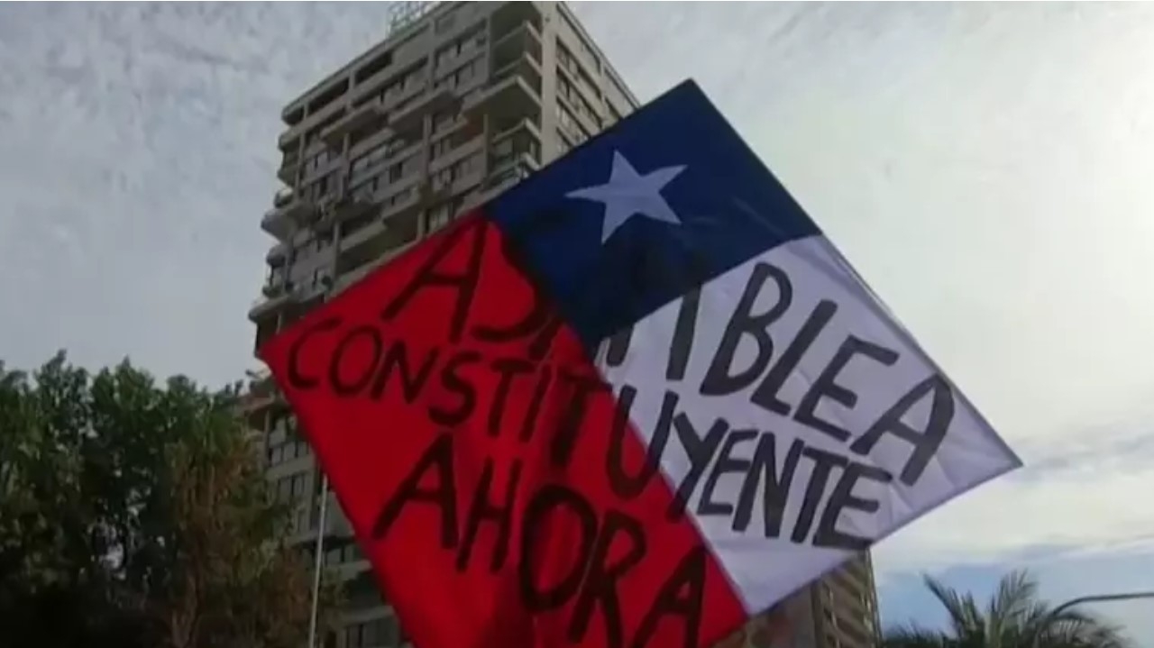 Nova Constituição proposta pela direita chilena sofre rejeição por mais da metade da população Lorena Bueri