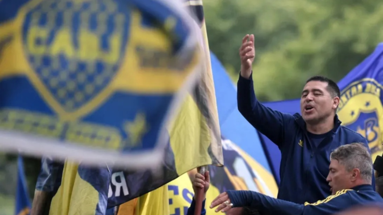 Riquelme vence eleições e é o novo presidente do Boca Juniors Lorena Bueri