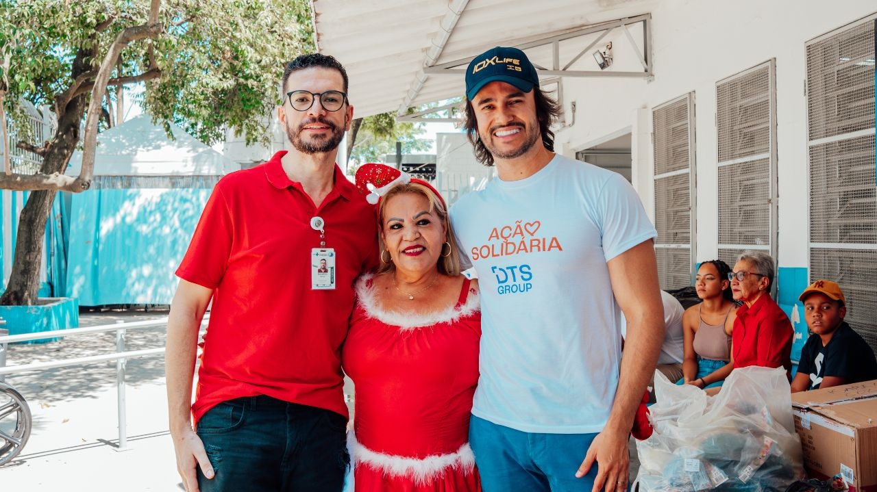 Natal Solidário na UBS Parque Novo Mundo I: Pyero Tavolazzi e Sua Equipe Espalham Amor e Generosidade Lorena Bueri