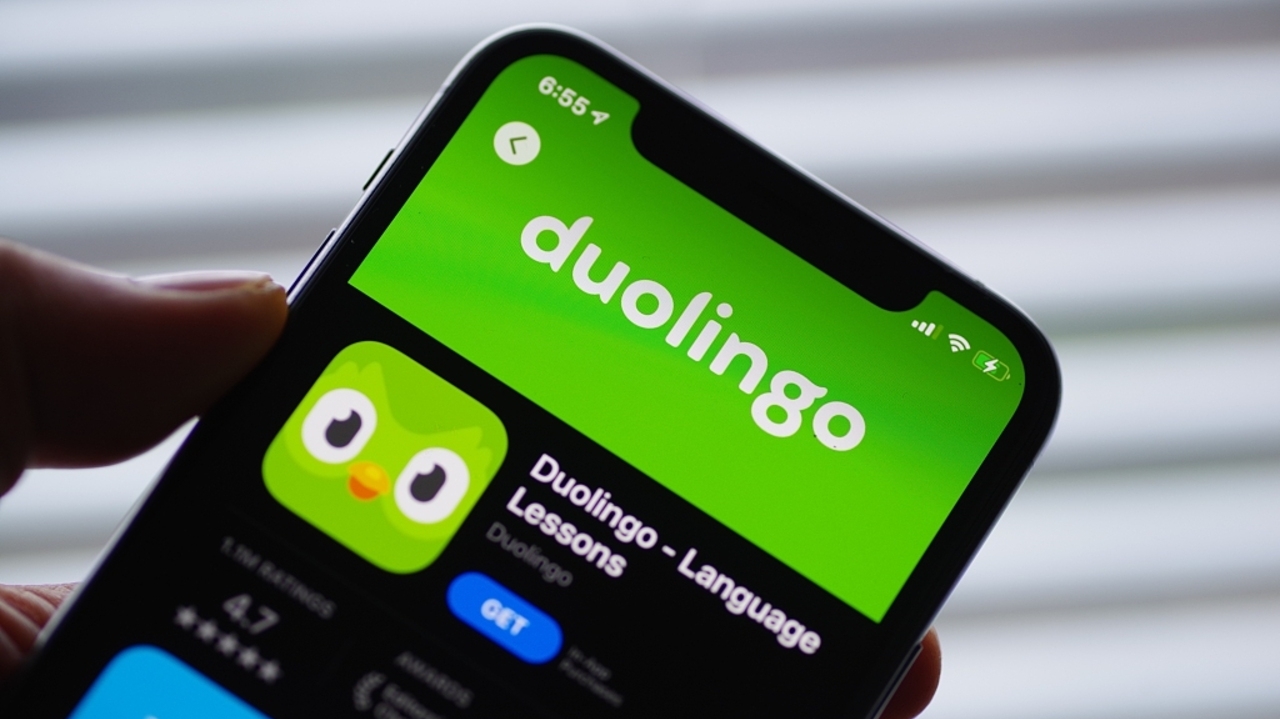 Ação do Duolingo teve um aumento de 230% em 2023 Lorena Bueri