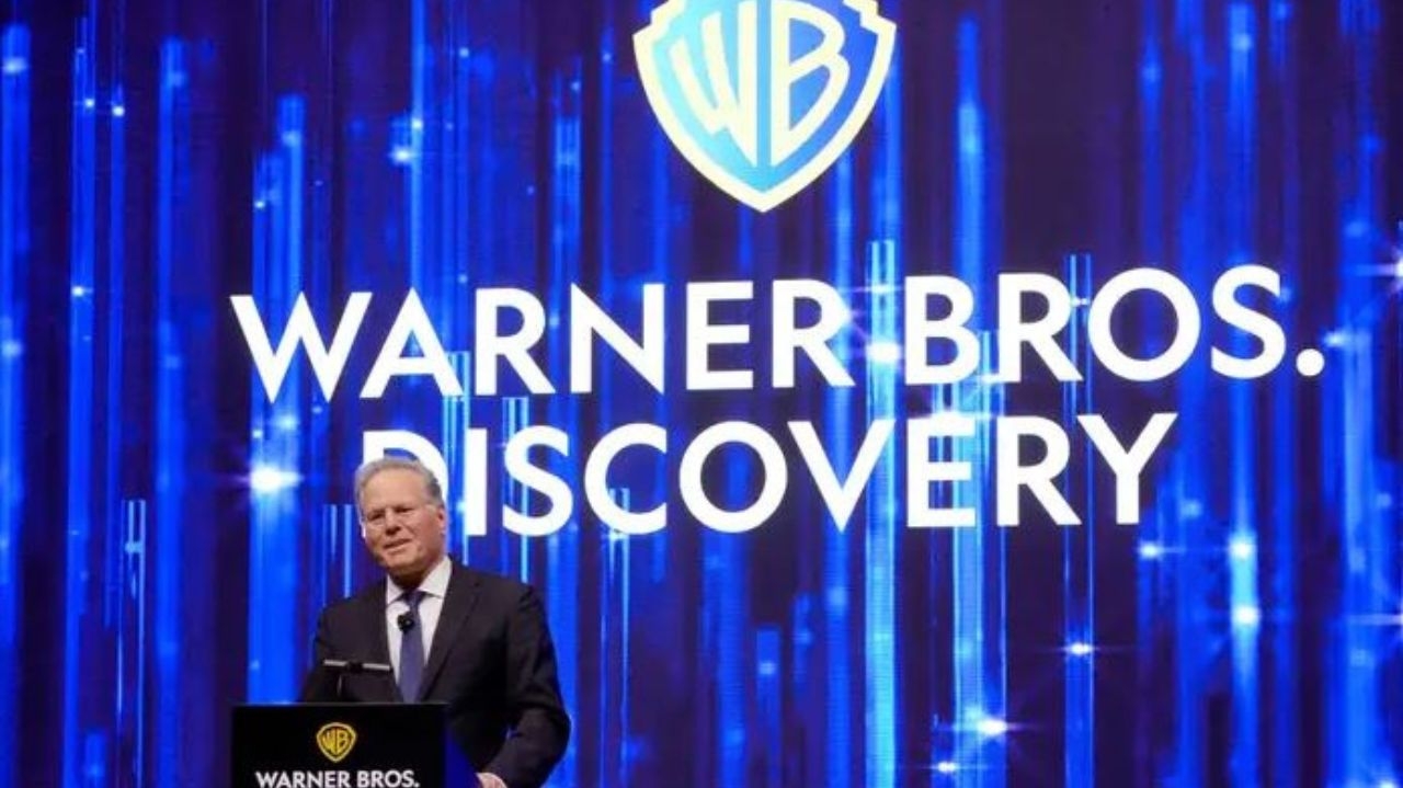 Warner e Paramount negociam possível fusão Lorena Bueri