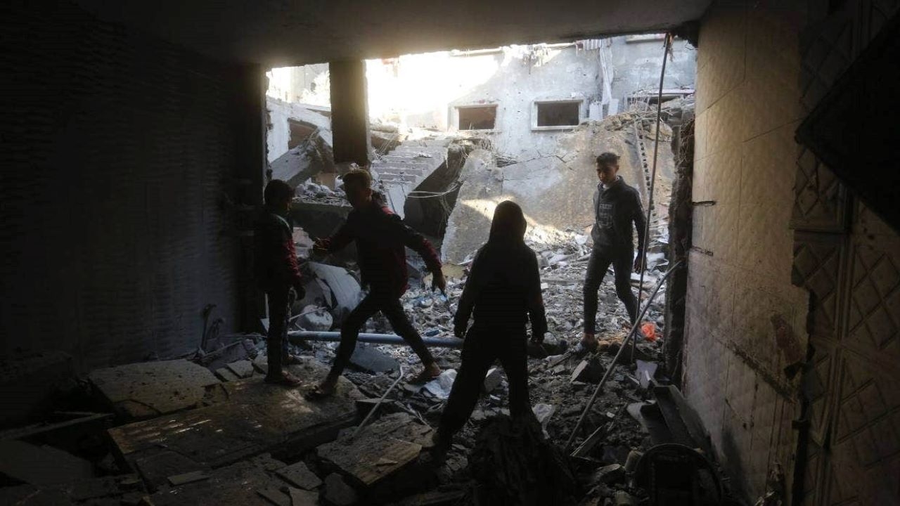 Hamas afirma que ataque aéreo israelense deixou cerca 70 mortos no norte da Faixa de Gaza Lorena Bueri