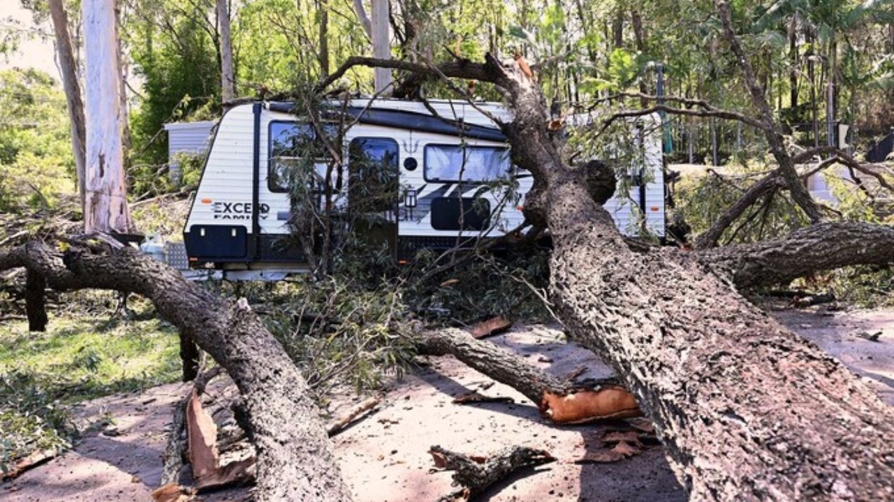Austrália: leste do país sofre com tempestades desastrosas Lorena Bueri