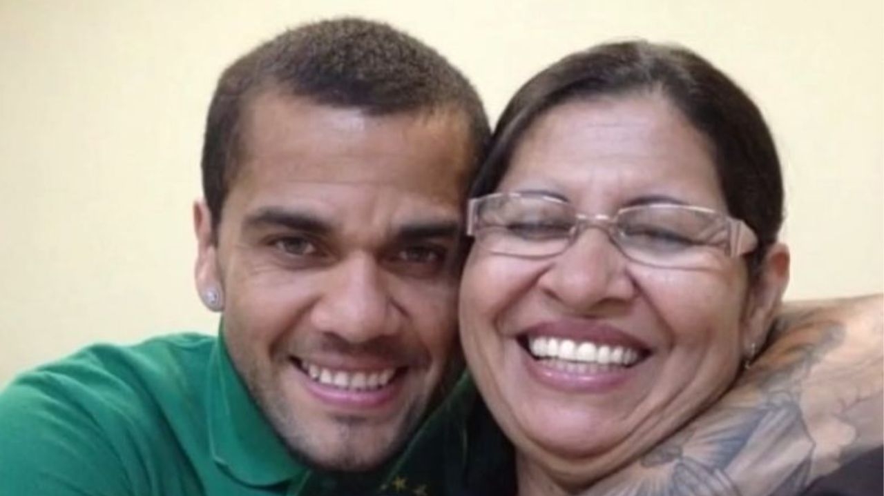Daniel Alves: mulher que acusa o jogador de estrupo processará a mãe dele Lorena Bueri