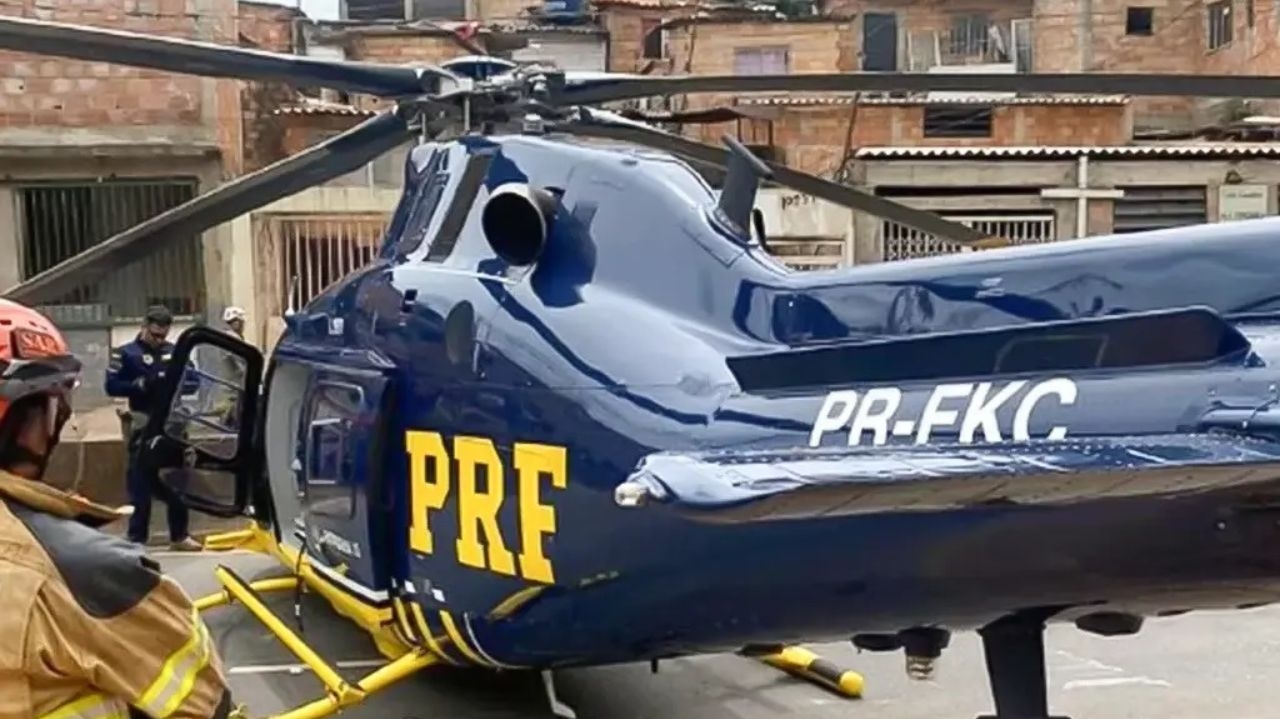 Helicóptero da PRF realiza pouso de emergência após resgate em Belo Horizonte Lorena Bueri