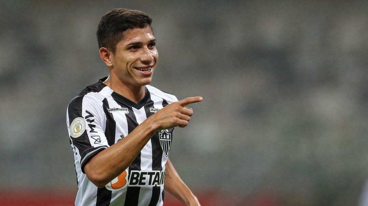 Botafogo anuncia Savarino como novo reforço para a temporada Lorena Bueri