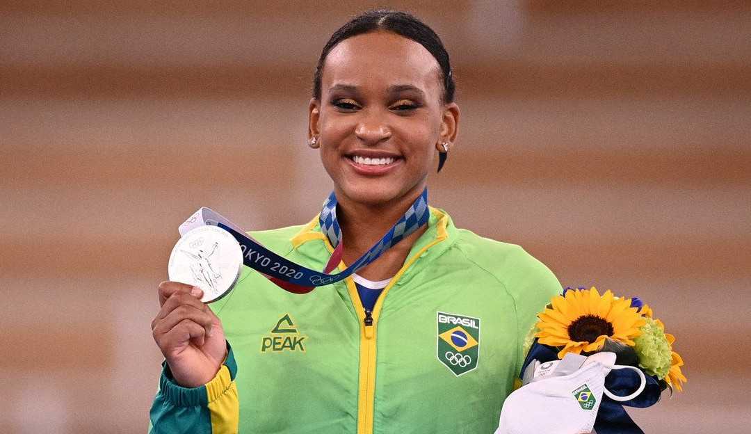 Baile de Favela é pódio das Olimpíadas de Tóquio 2020: Rebeca Andrade é medalha de prata
