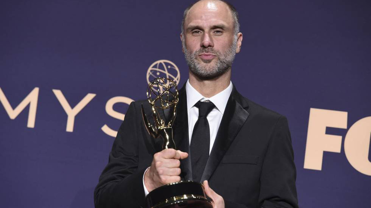 Emmy Awards: Jesse Armstrong vence a categoria Melhor Roteiro em Série de Drama Lorena Bueri