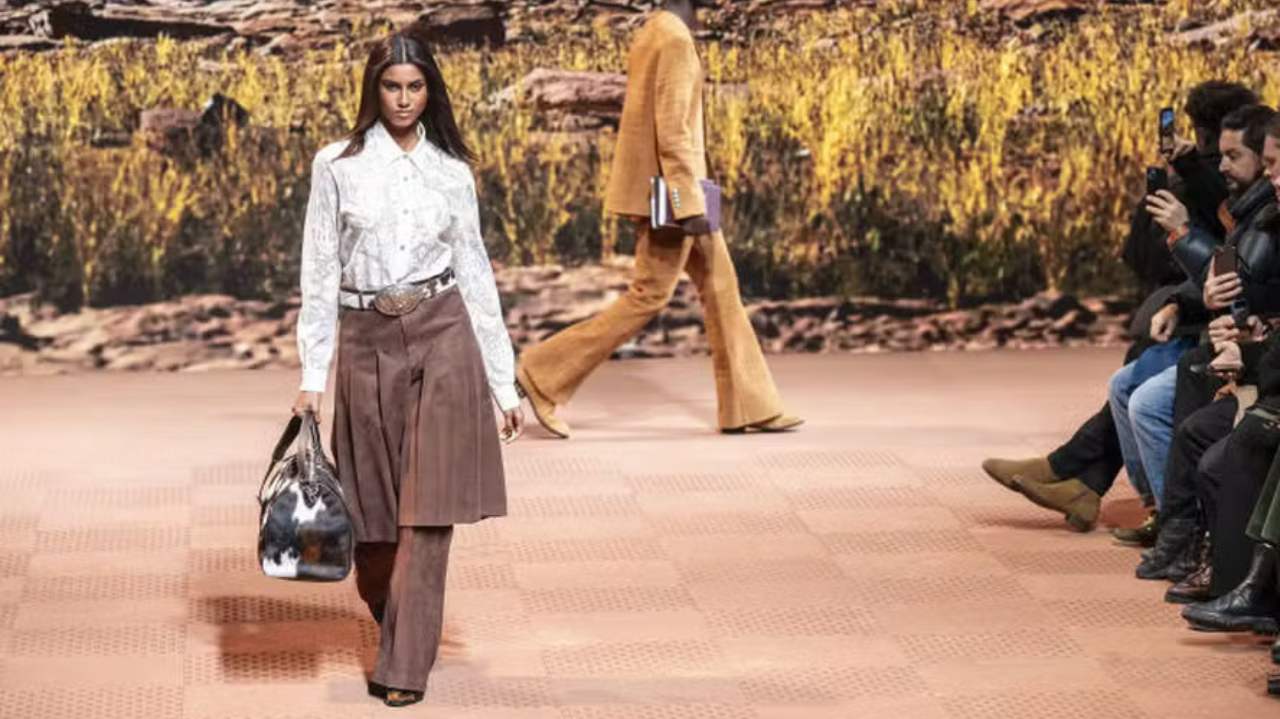 Graças a Pharrell Williams na Louis Vuitton, o country voltou para as passarelas Lorena Bueri