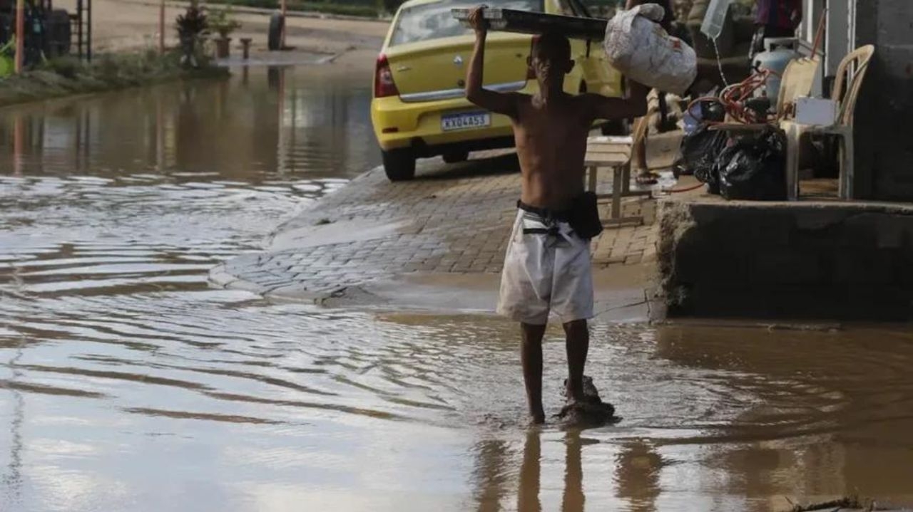 Chuvas intensas revelam vulnerabilidades nos sistemas de drenagem urbana Lorena Bueri