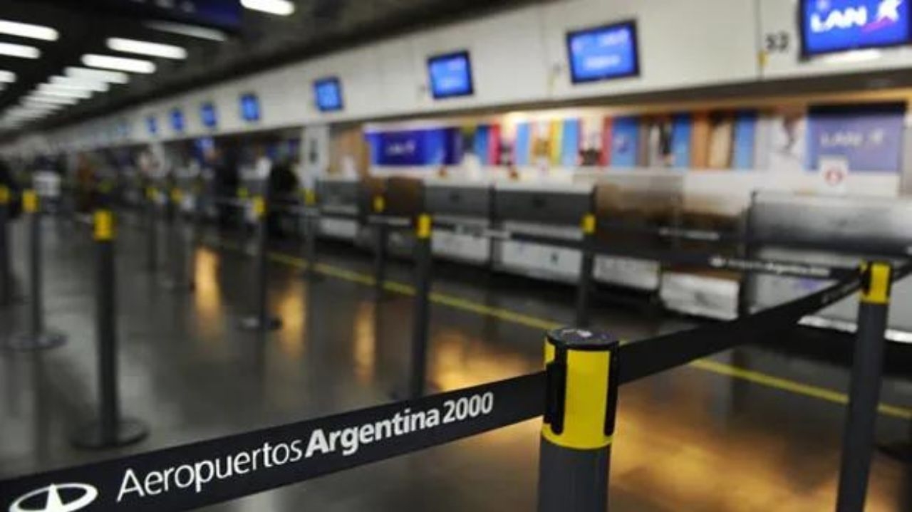 Paralisação geral na Argentina leva as companhias aéreas brasileiras a suspenderem voos  Lorena Bueri