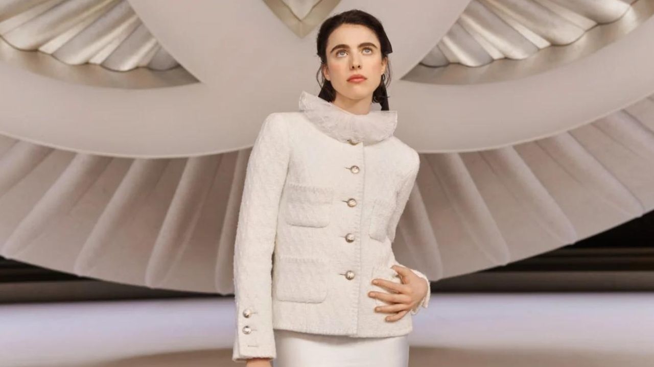 Chanel apresenta sua nova coleção Primavera-Verão 2024 na Semana de Alta-Costura Lorena Bueri
