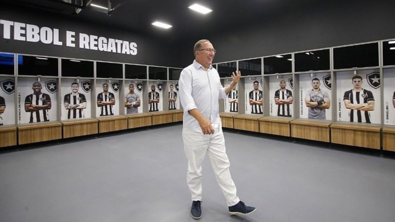 “Jogadores do Botafogo preferem 11 x 11”, ironiza Textor nas redes sociais Lorena Bueri