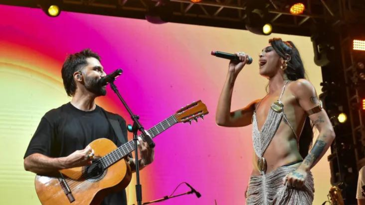 Pabllo Vittar canta “Escrito nas Estrelas”, hit de Tetê Espíndola, em show no Recife Lorena Bueri