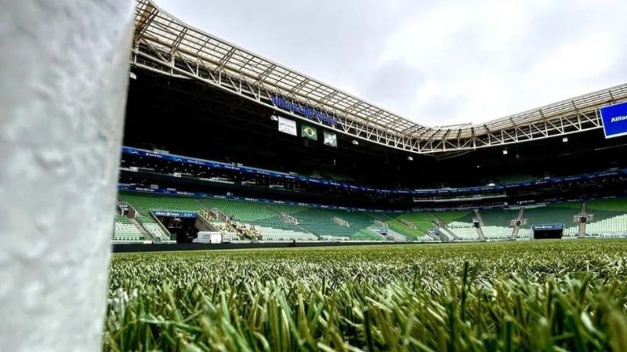 Palmeiras divulga nota cobrando WTorre por melhorias no gramado do Allianz Parque  Lorena Bueri