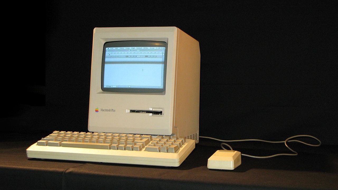 Primeiro modelo do PC Mac celebra 40 anos e é utilizado até hoje Lorena Bueri