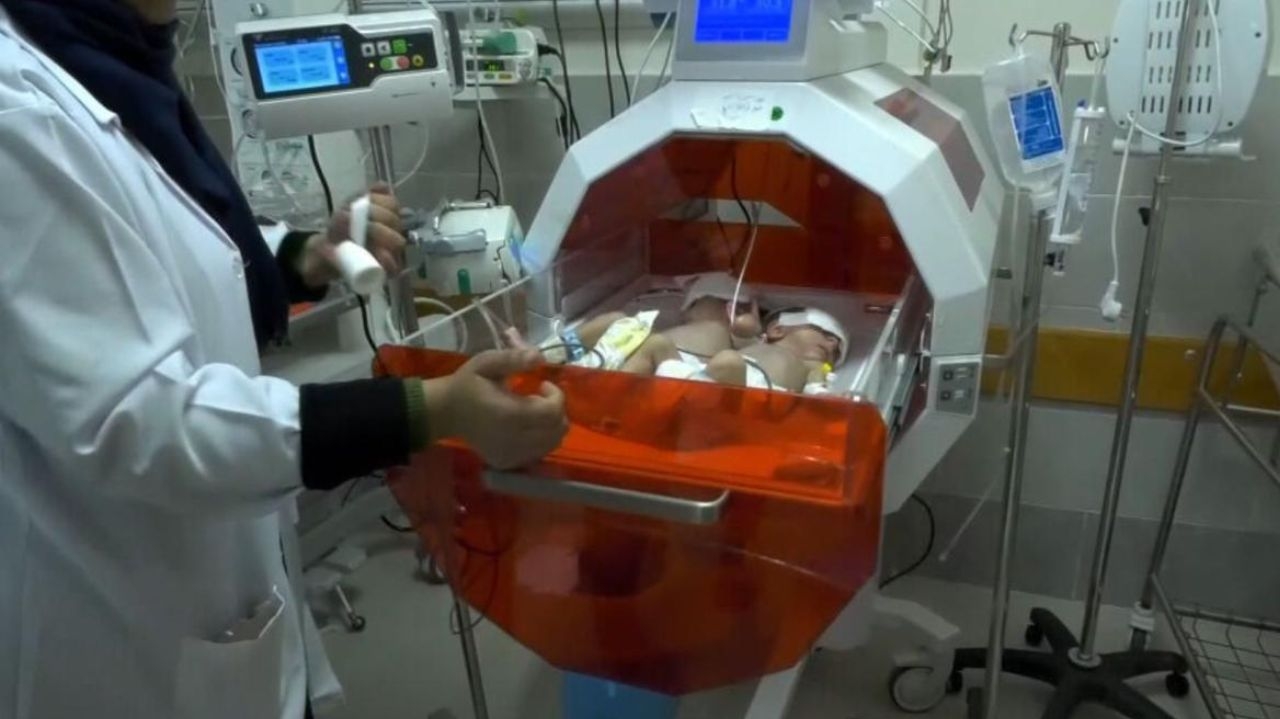 Hospital que abriga 50 mil pessoas em Gaza encontra-se em estado precário Lorena Bueri