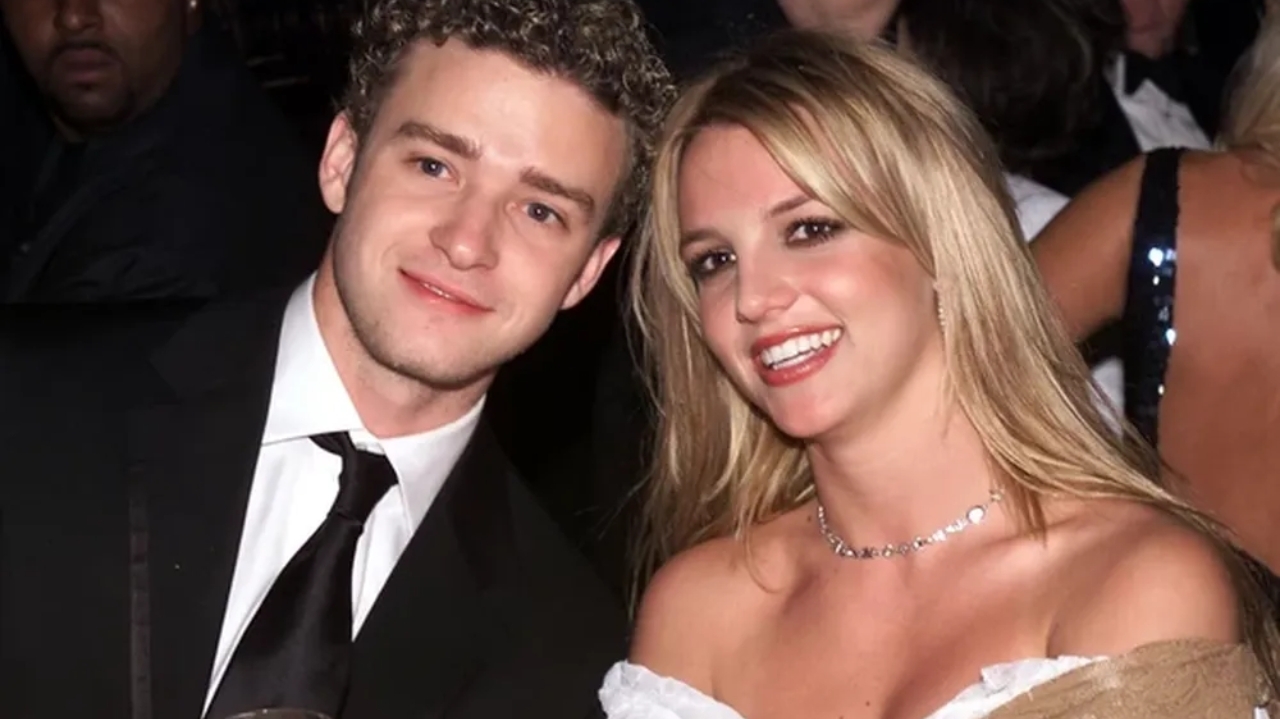 Justin Timberlake faz comentário em show após pedido de desculpas de Britney Spears  Lorena Bueri