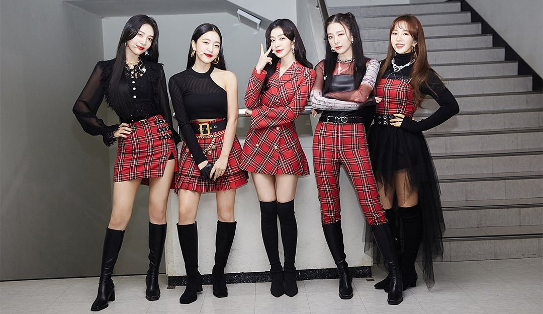 Red Velvet anuncia a data do comeback e realiza o primeiro teaser do mini-album 'Queendom'